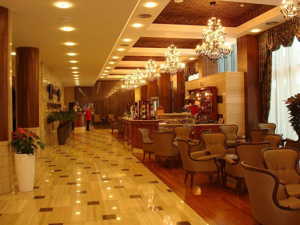 Metropolis Hotel Bistriţa Exterior foto