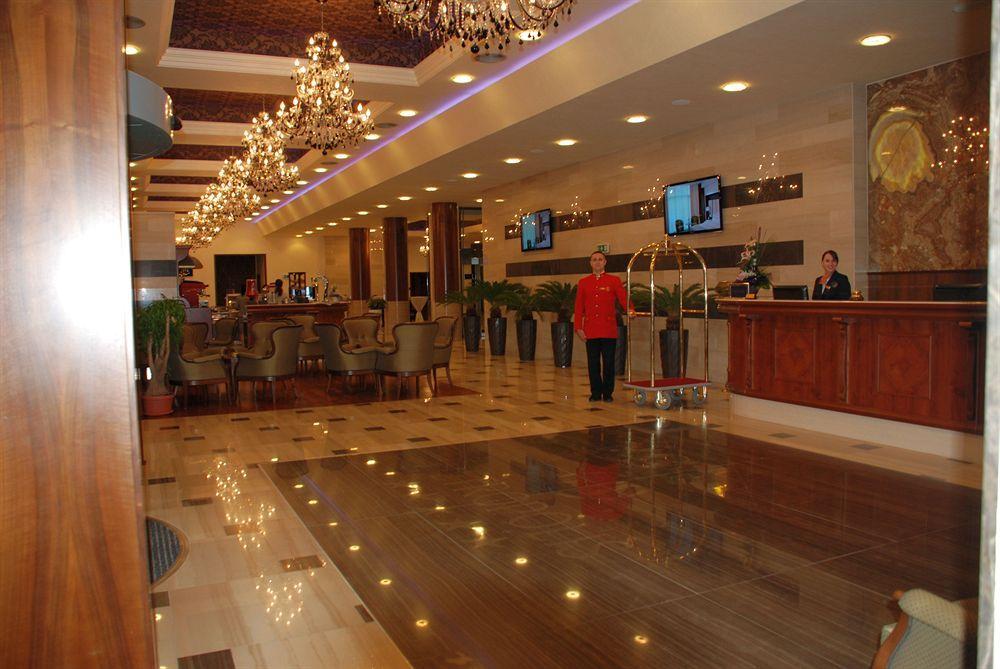 Metropolis Hotel Bistriţa Exterior foto