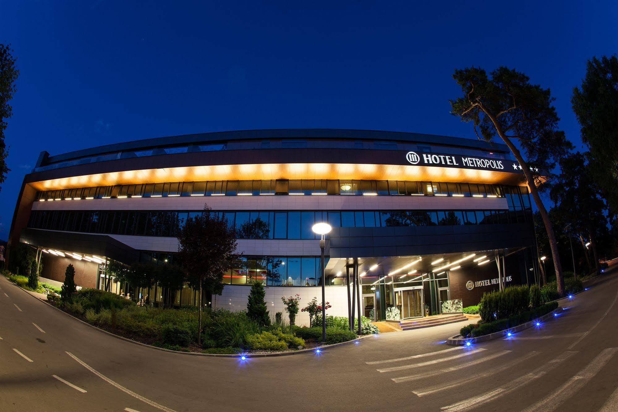Metropolis Hotel Bistriţa Exterior foto