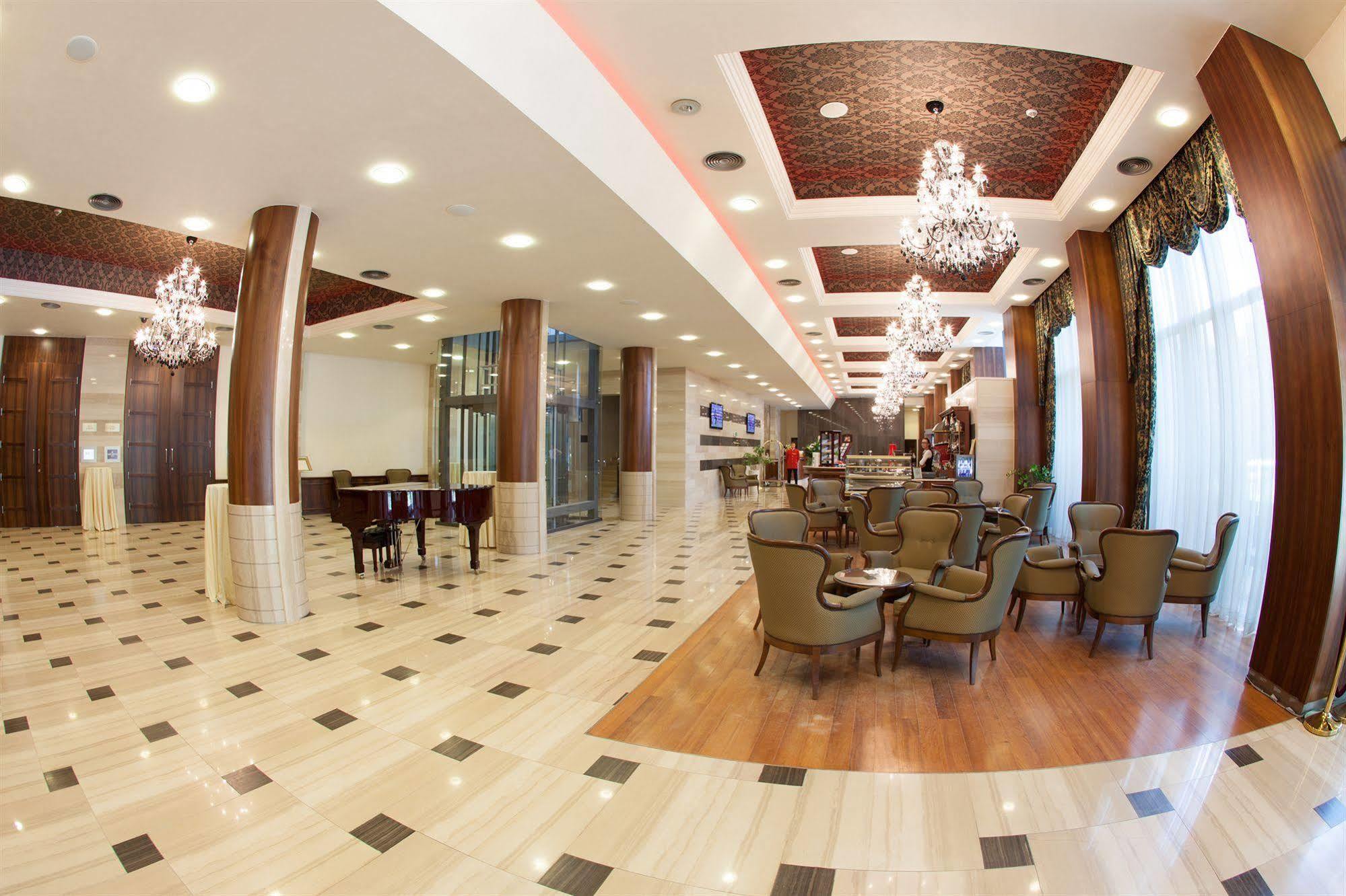 Metropolis Hotel Bistriţa Exterior foto