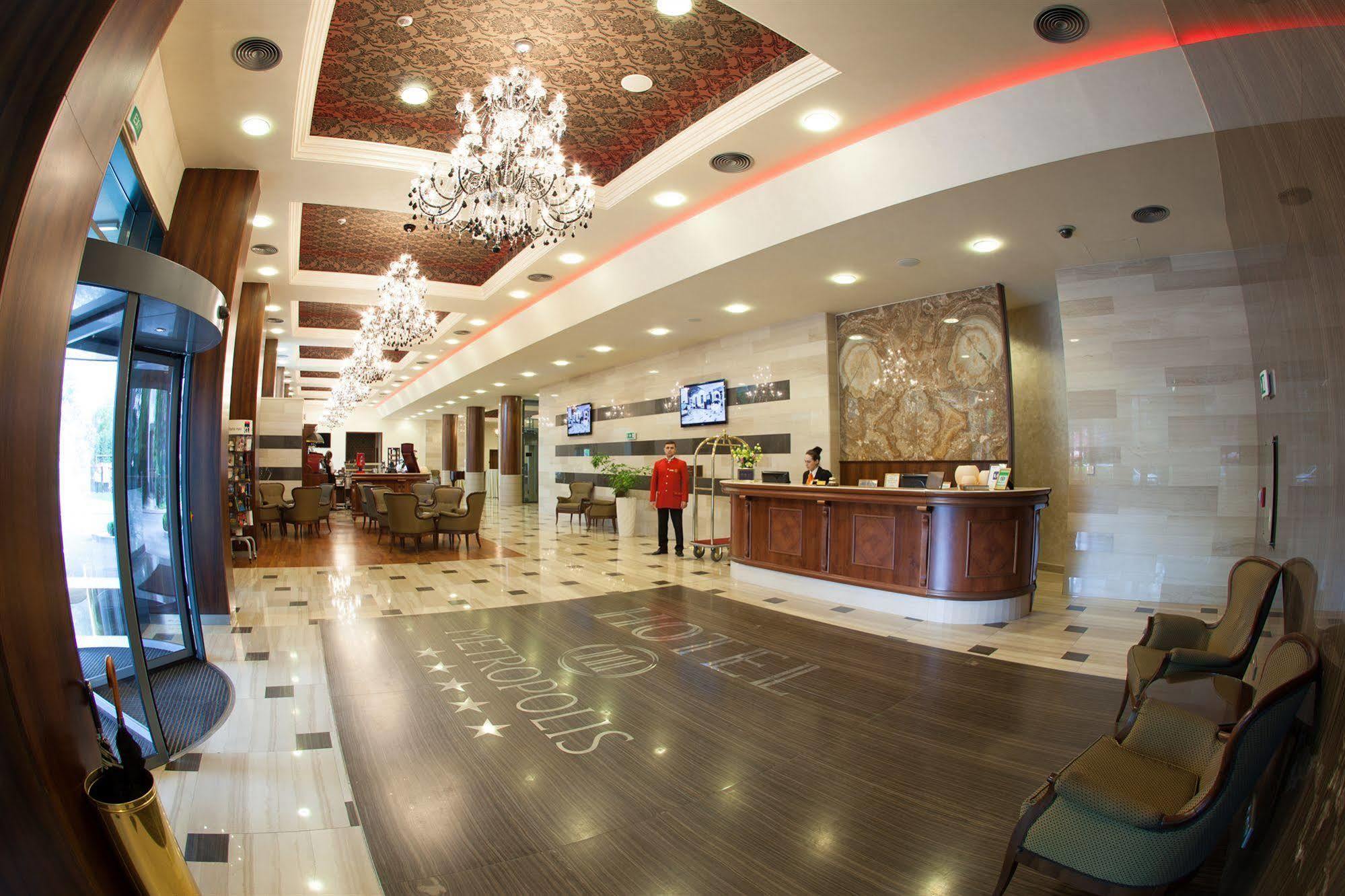 Metropolis Hotel Bistriţa Exterior foto